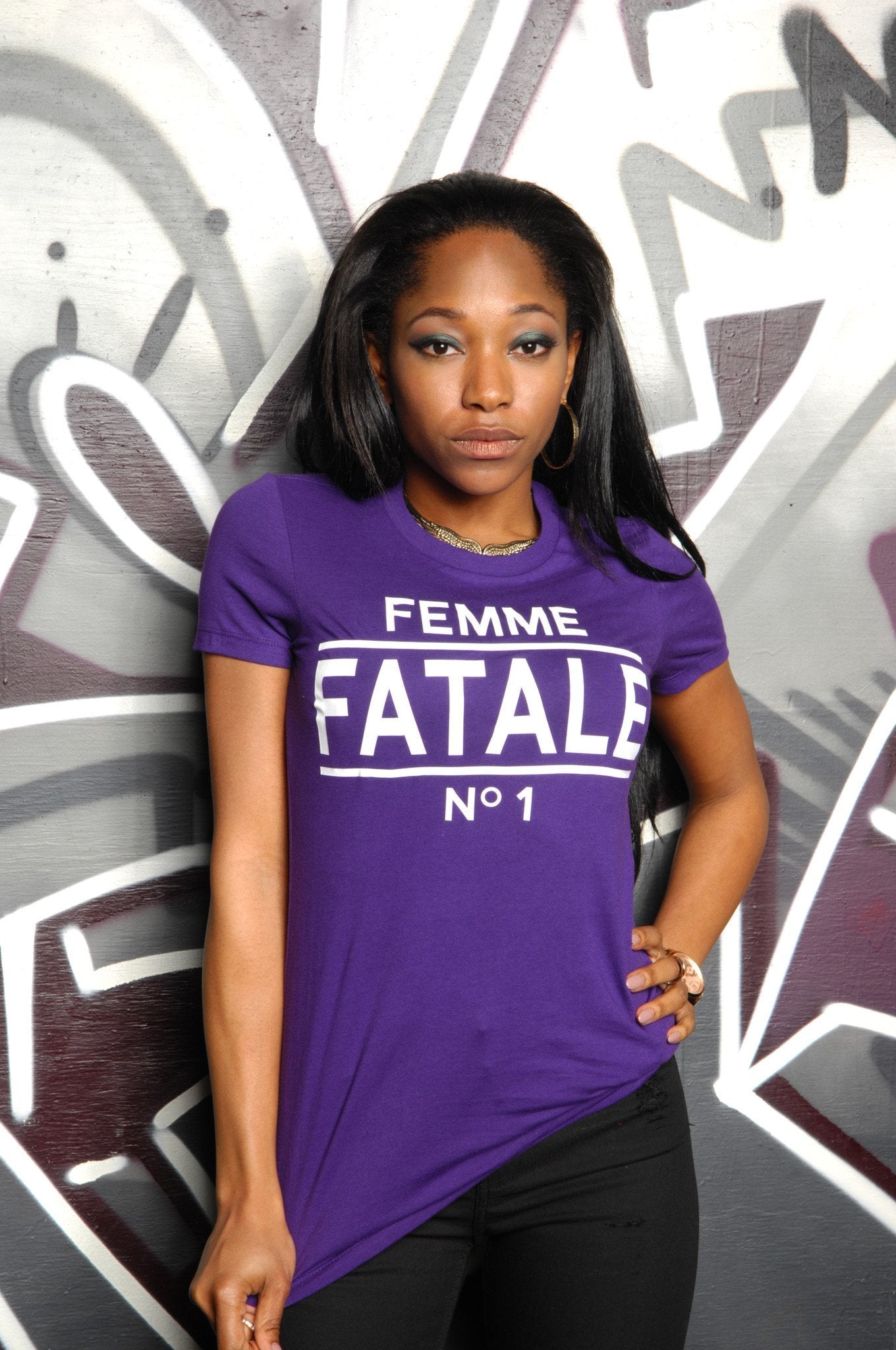 Femme Fatale Tee - Simple Stature